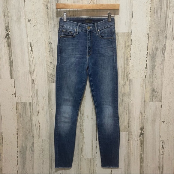 MOTHER Denim - Mother High Waisted Looker Ankle Fray Jeans-Not Rough Enough Medium Wash size 24